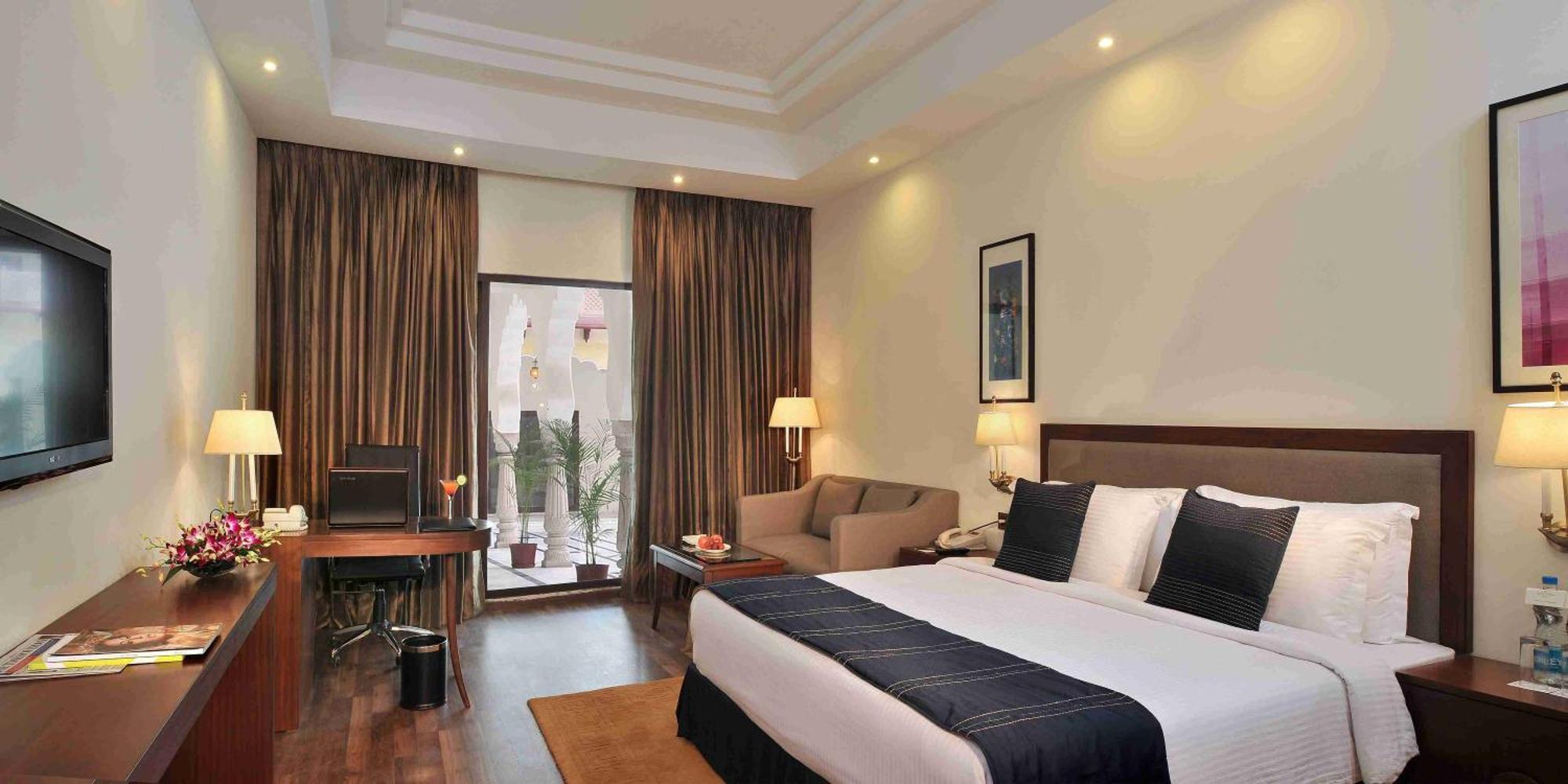 Noormahal Palace Hotel Karnal Exterior photo