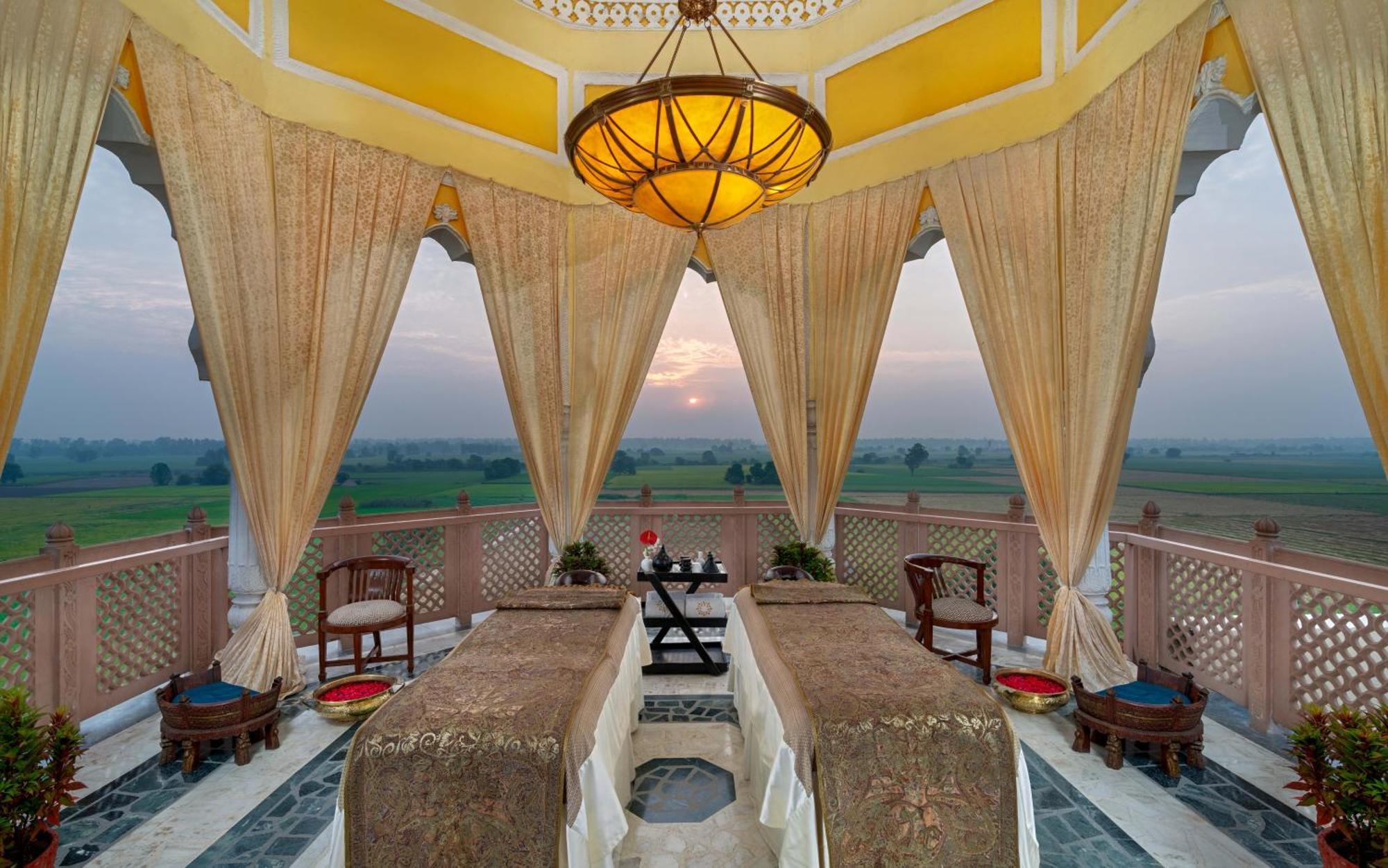 Noormahal Palace Hotel Karnal Exterior photo